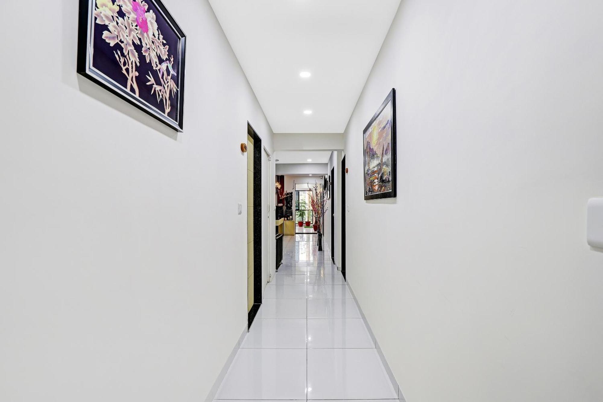 Hotel O La Veera Ahmedabad Extérieur photo