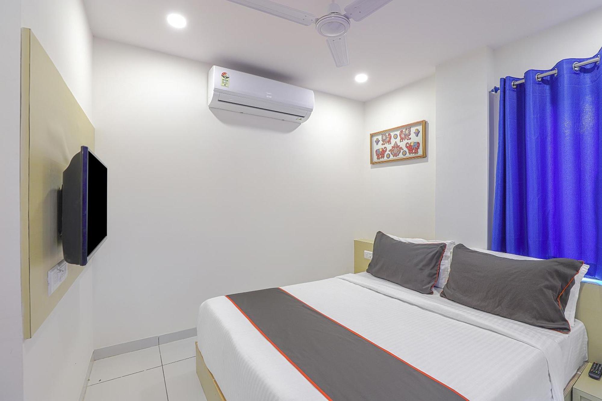 Hotel O La Veera Ahmedabad Extérieur photo