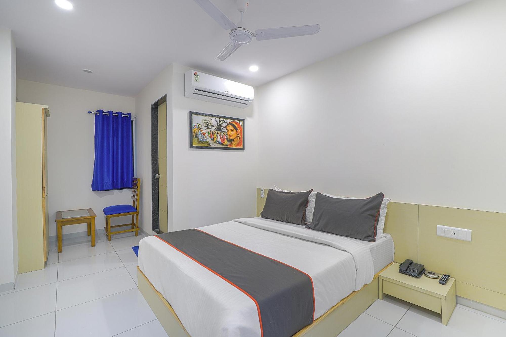 Hotel O La Veera Ahmedabad Extérieur photo