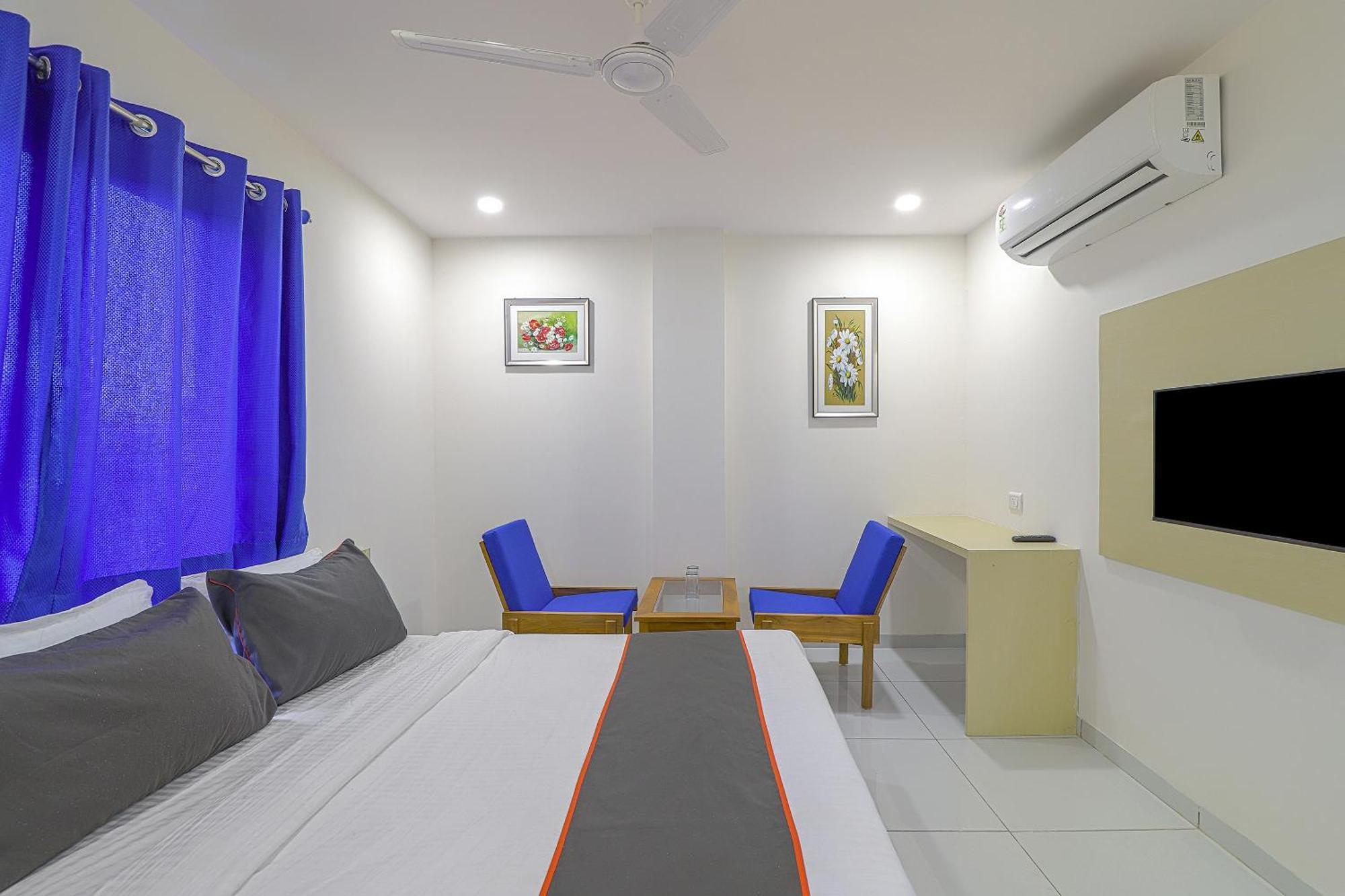 Hotel O La Veera Ahmedabad Extérieur photo
