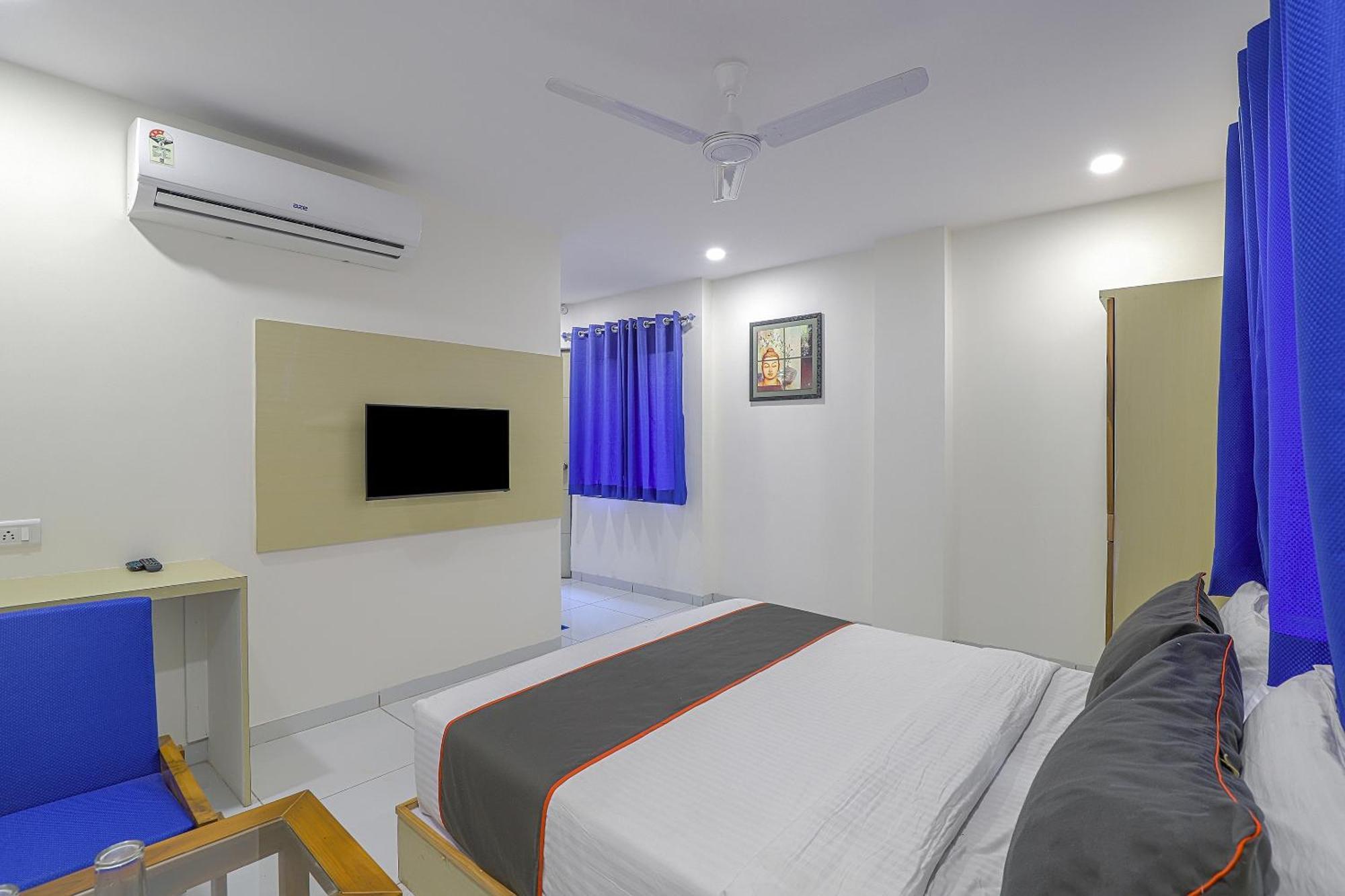 Hotel O La Veera Ahmedabad Extérieur photo