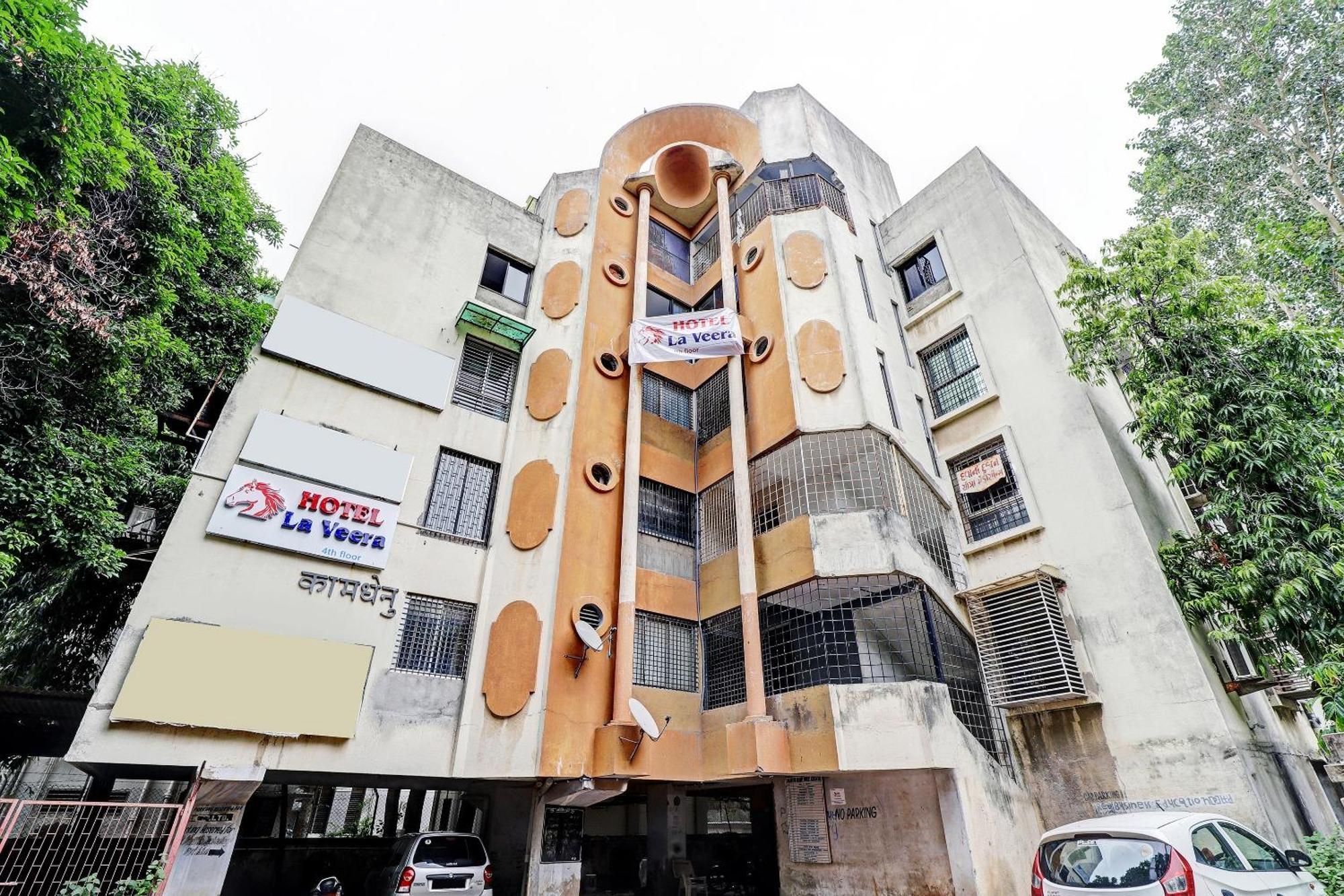 Hotel O La Veera Ahmedabad Extérieur photo